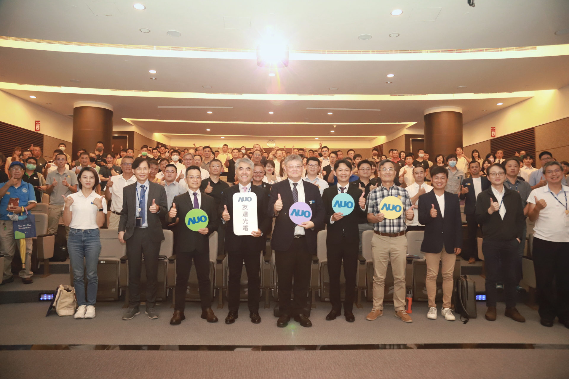 ���_(d��)�����Ո�I(l��ng)��?q��)��ҹ���������Դ�l(f��)չ��������󼰽��B��p̼���h�}�M(j��n)�н������ι�뢾Gɫ���m(x��)���B(t��i)Ȧ�č������C��